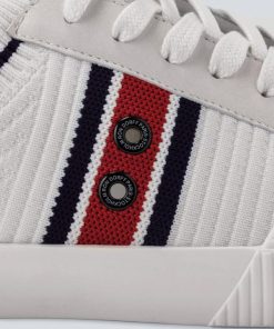 Christinawiseman.shop399483c621 3